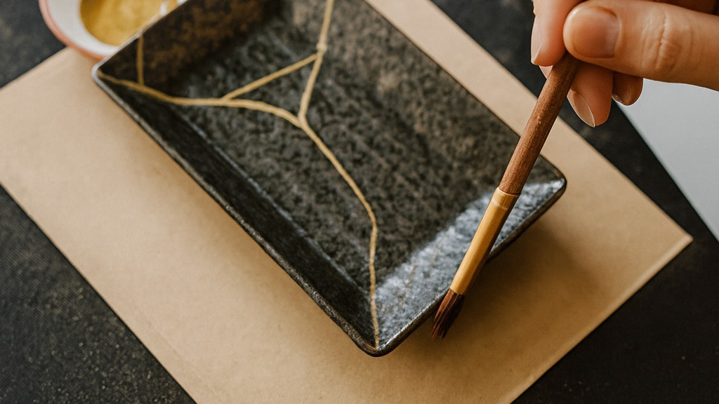 Kintsugi – Golden Repair Workshop